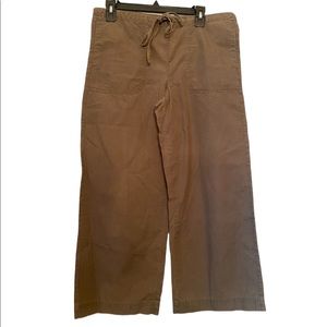 Esprit Retro Wide Leg Army Green Capris Pants